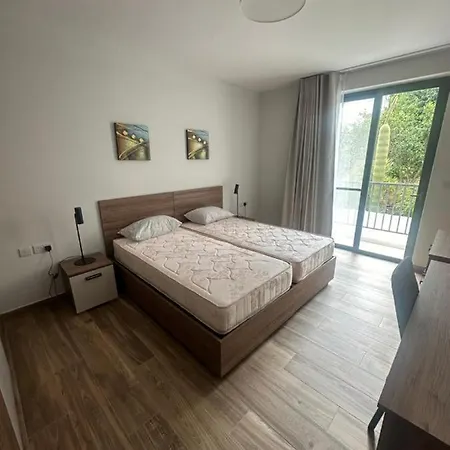 1 Bedroom With Private Bathroom In A Shared 3 Bedroom In Swieqi 10 Min From Paceville And * Is-Swieqi