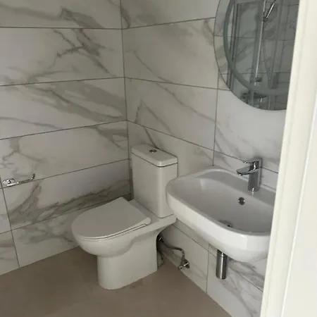 Apartman 1 Bedroom With Private Bathroom In A Shared 3 Bedroom In Swieqi 10 Min From Paceville And